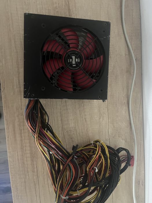 Sursa 580w nemodulara