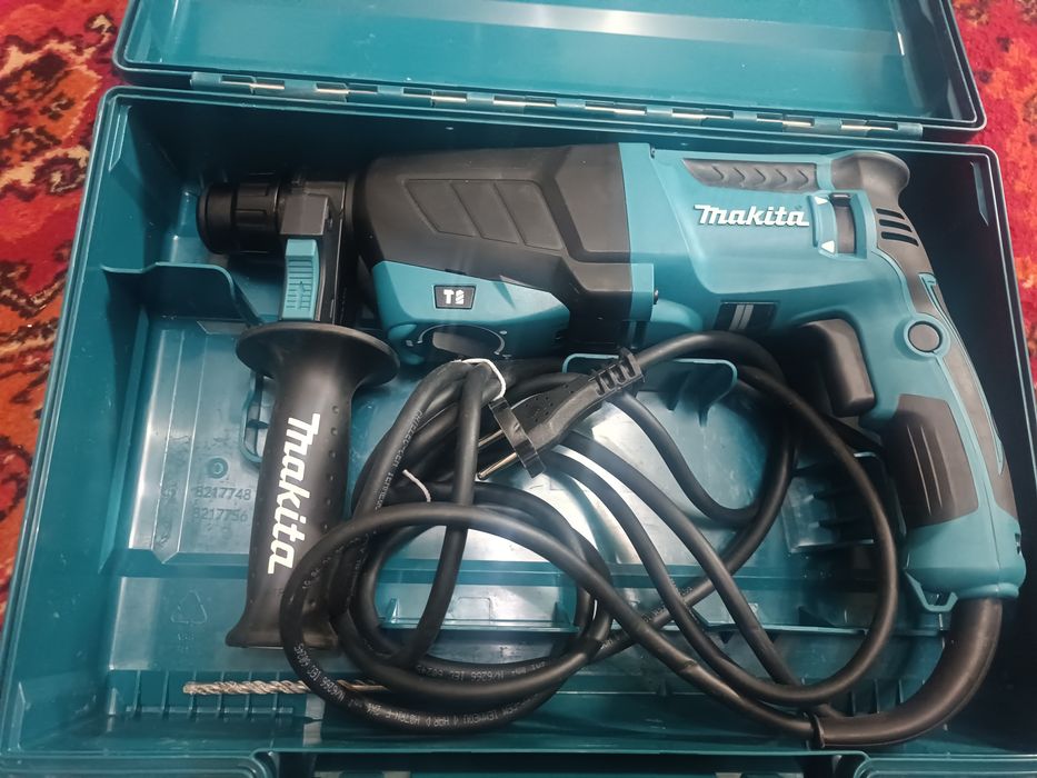 Продается перфоратор Makita