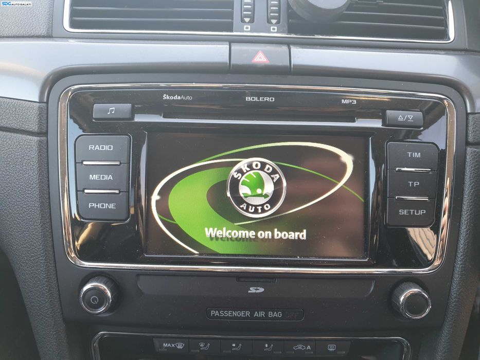 Radio CD Player Unitate Display BOLERO MP3 Skoda Octavia 2 2008 - 2013 [K8926]
