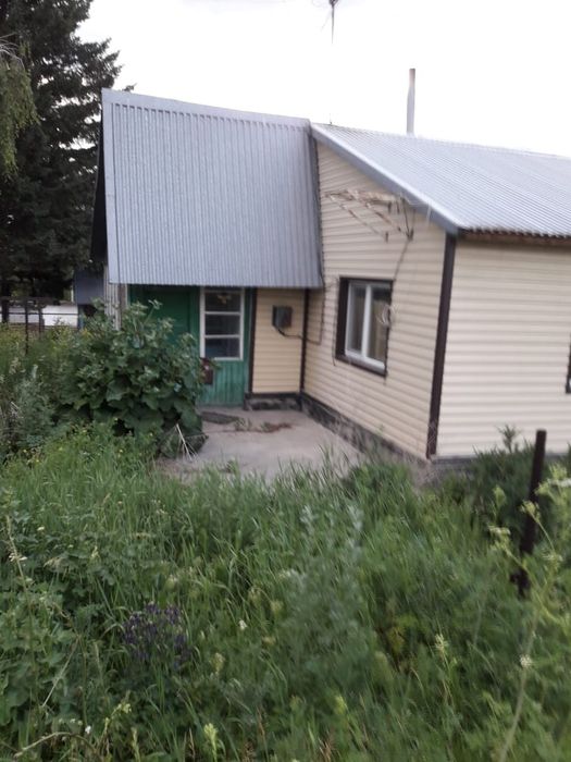 Продам дом в поселке Алтайский