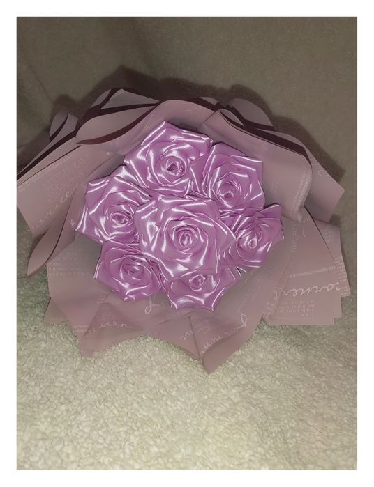 Buchet 7 trandafiri din satin