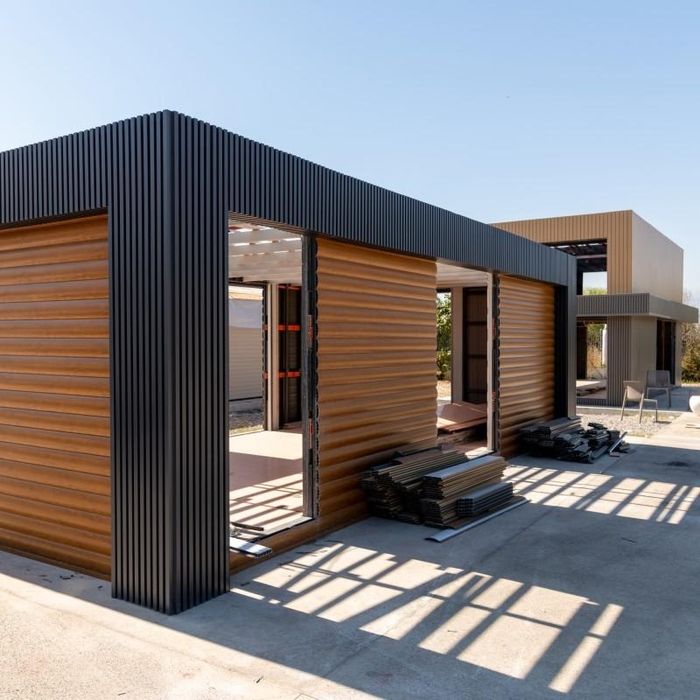 Vând case modulare la comanda clientului