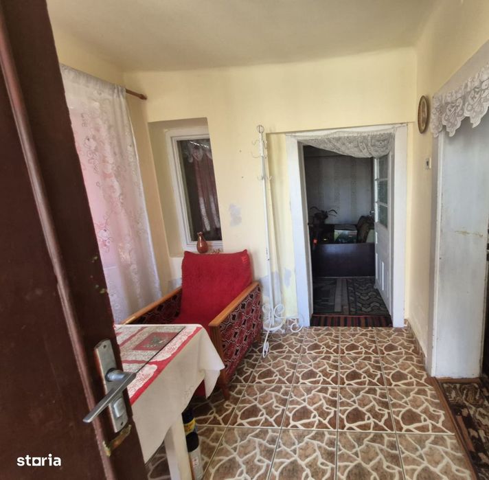 Casa Gradiste singur in curte 4 camere cărămidă