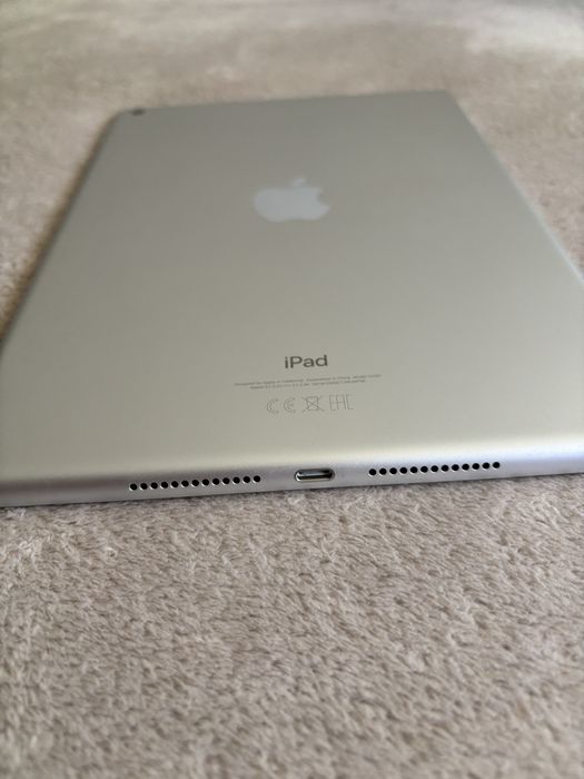 iPad 7 (2019) 128 GB Wi-Fi – stare foarte bună