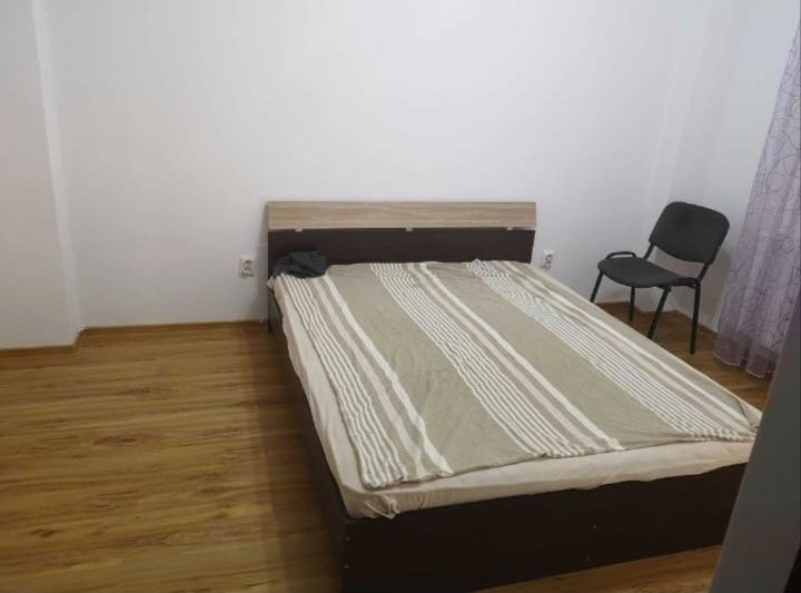 Vând apartament zona centrala