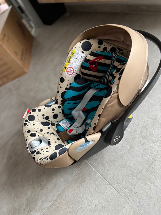 Стол за кола Cybex Cloud Z i-size Karolina Kurkova Fashion Collection