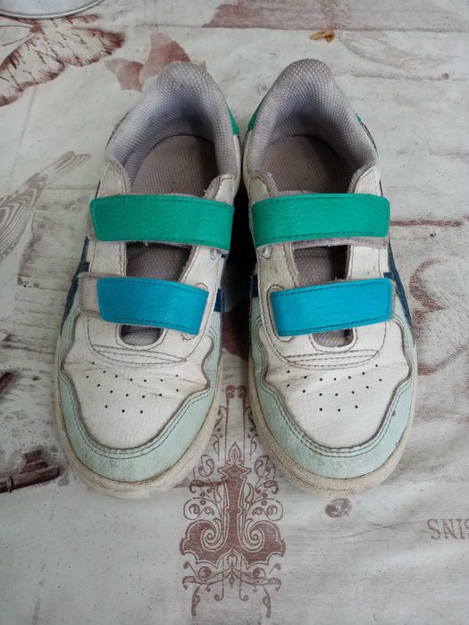 Детцки маратонки asics номер 33 23см.