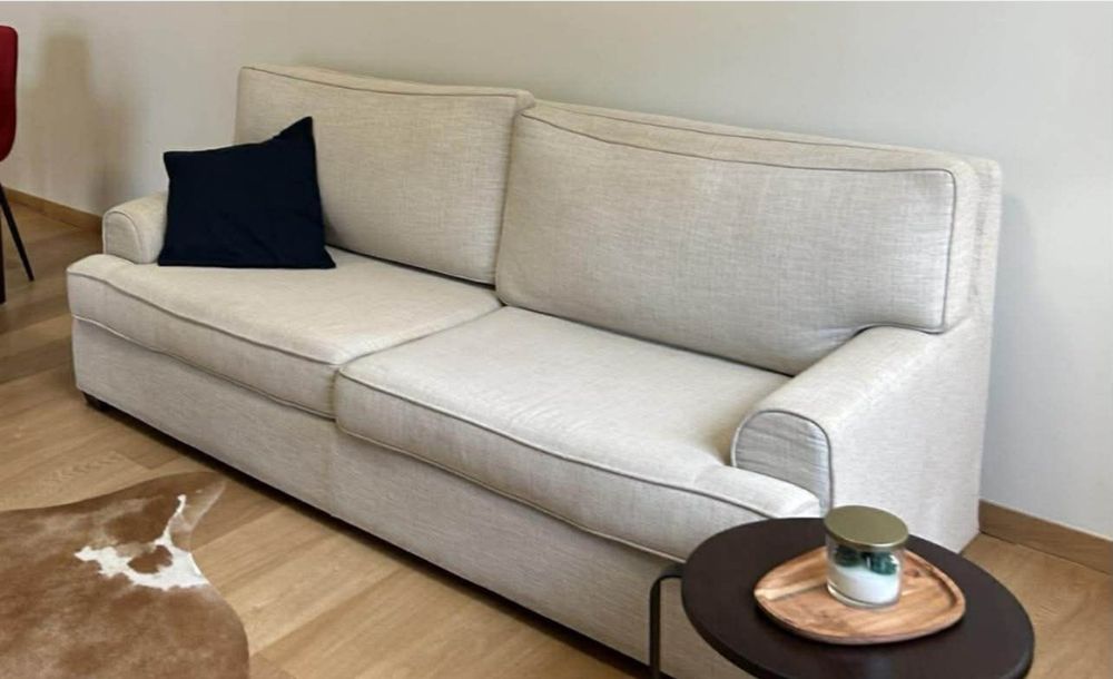 Запазен диван с вградено легло