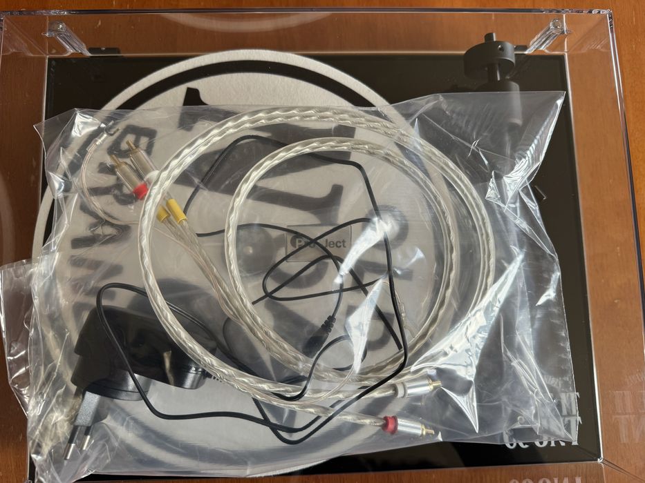 Грамофон  Pro-Ject T1  Jack Daniels