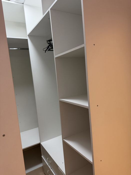 Продам встроеннный гардероб