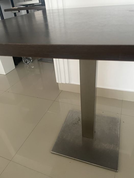 Masa cu blat si picior de inox