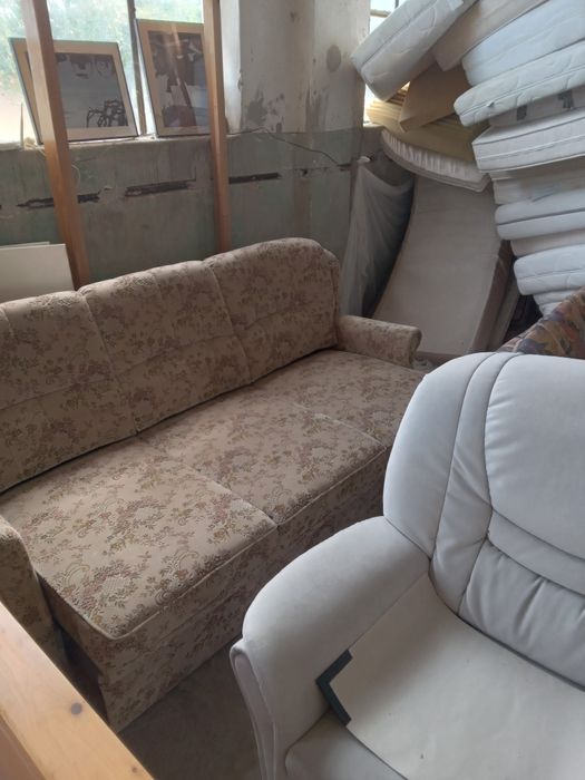 Mobilă second hand