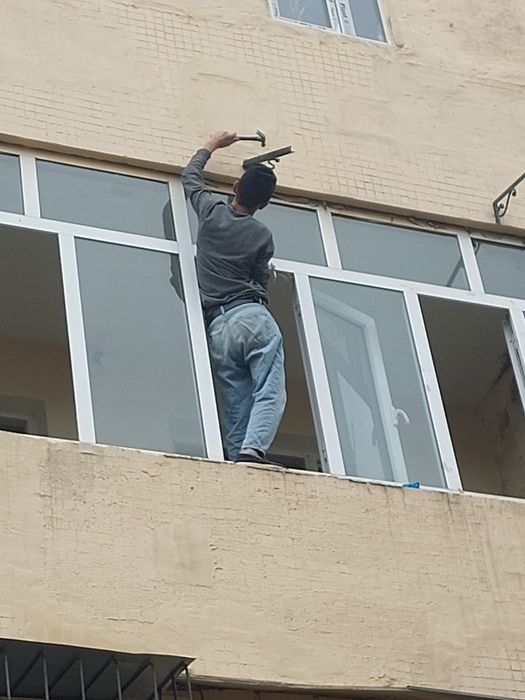 Установка  КОЗЫРЬКИ, Над  Окнам , и  Белевые  РОЛИКИ + Реставрация !