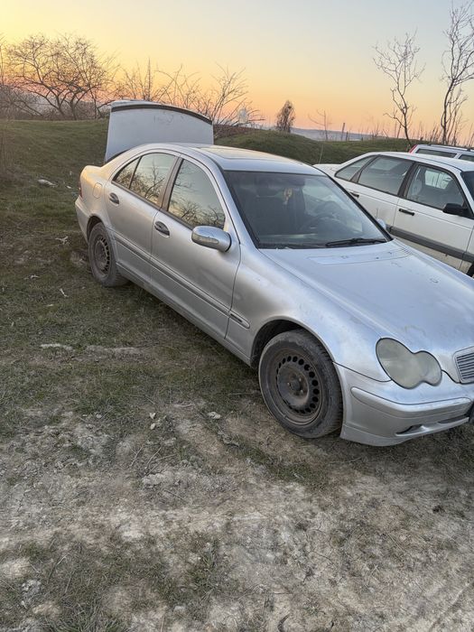 На части 1.8 бензин ръчка 6 скорости