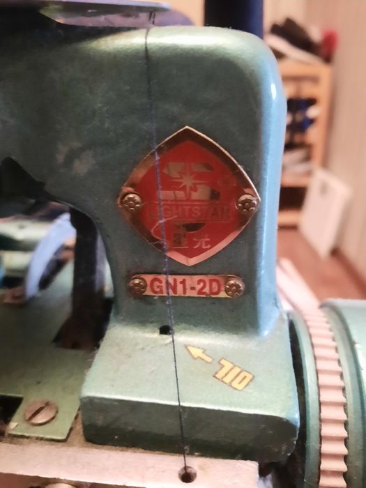 Оверлок 3-х ниточный.