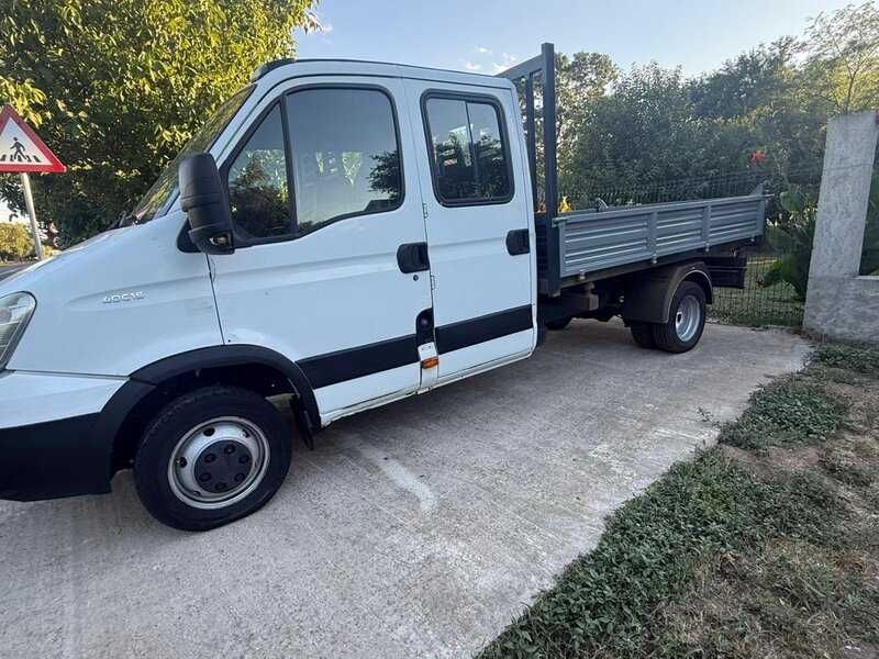 Amenajări și întreținere grădini, defrișare terenuri, tuns gazon, toaletare copaci — București-Ilfov