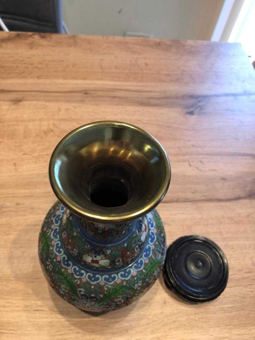 Vand vaza asiatica cloisonne , bronz si email