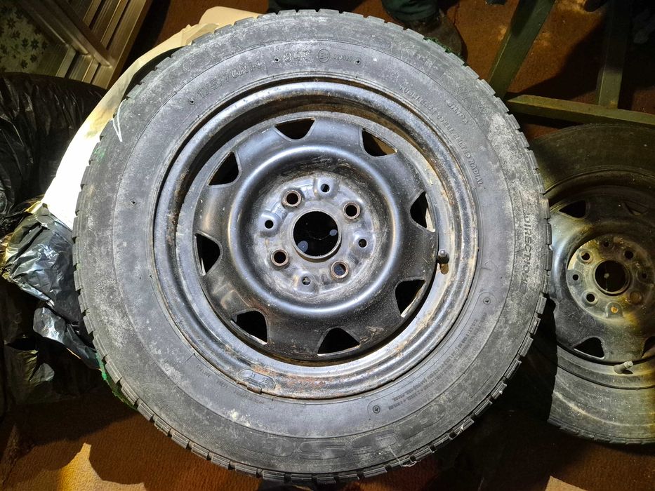 Audi 80  2бр. джанти с гуми подарък