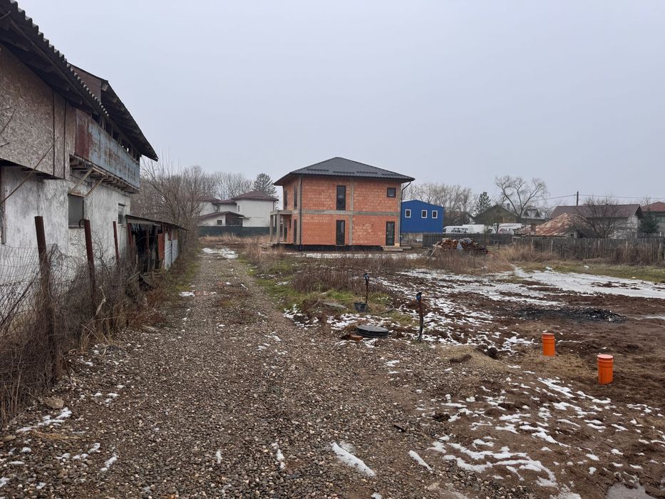 Ciolpani: teren intravilan 500 mp intre padure si DN - zona de case