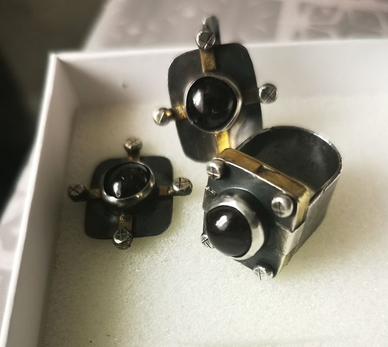 Продам серебряный комлект