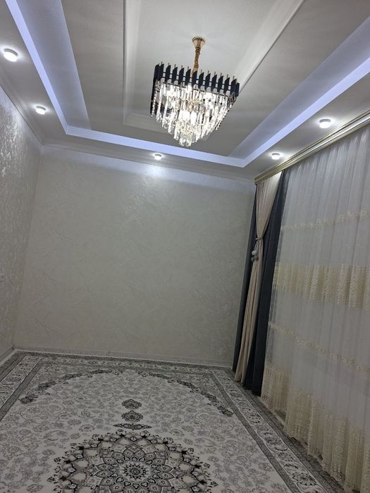 Navoi shaxar Yangi bozorni orqasidan  kv sotiladi