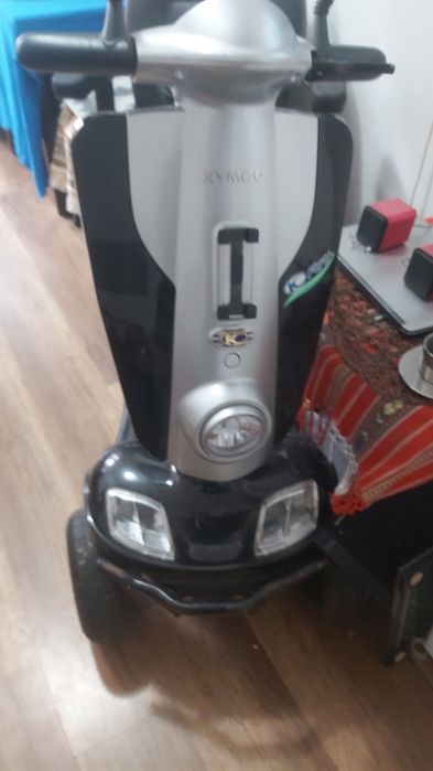 Caruț electric pentru persoane cu dizabilități