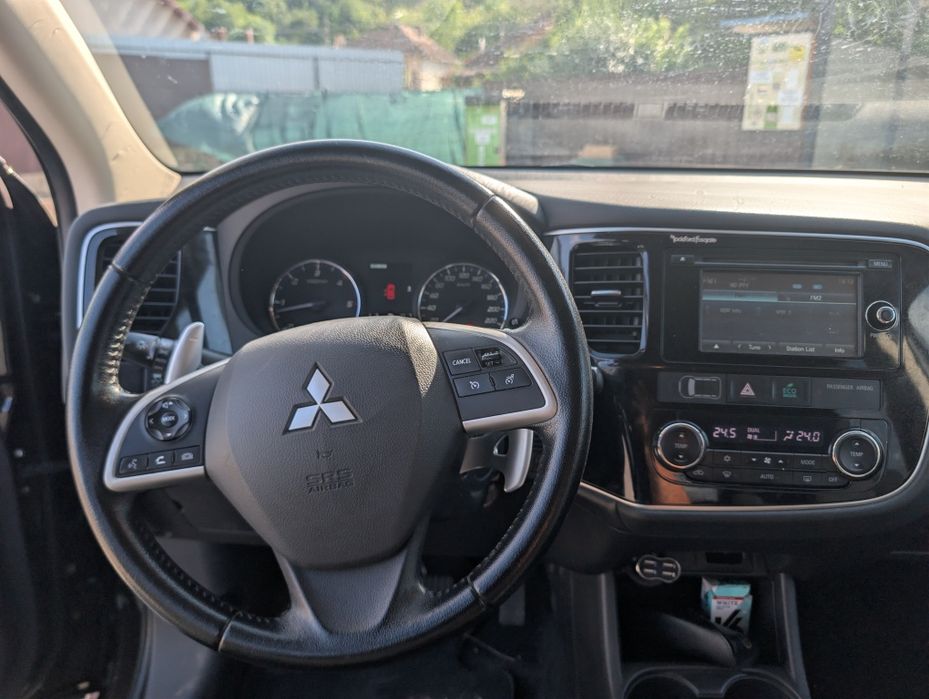 Mitsubishi Outlander 3