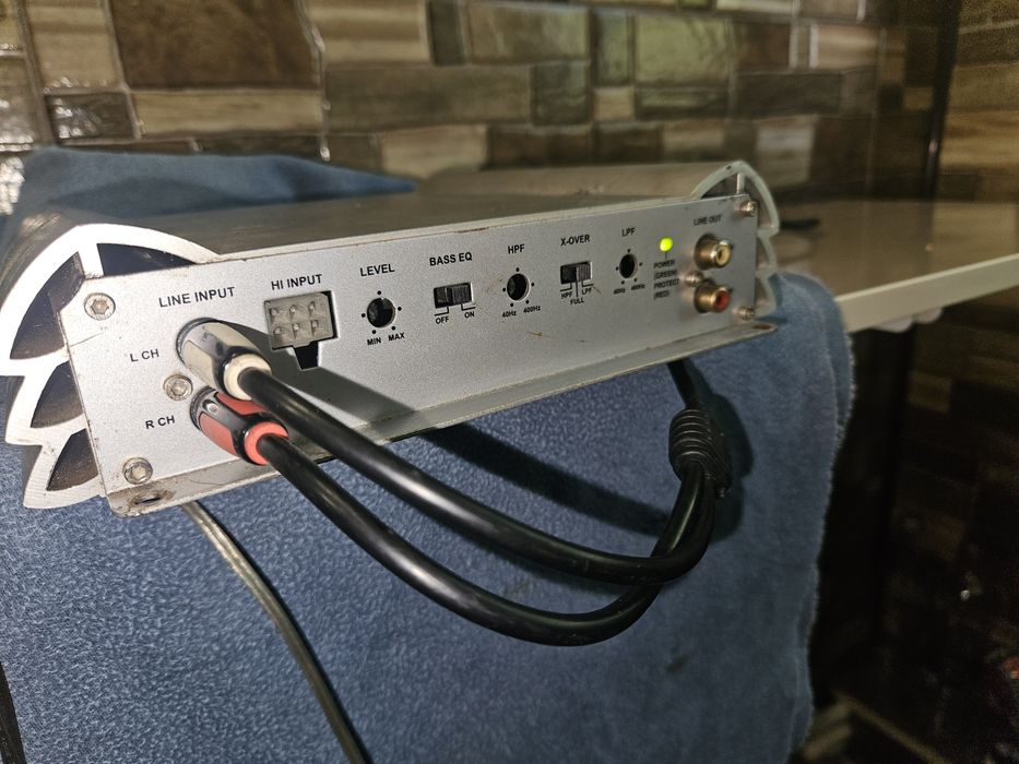 Amplificator auto magnat