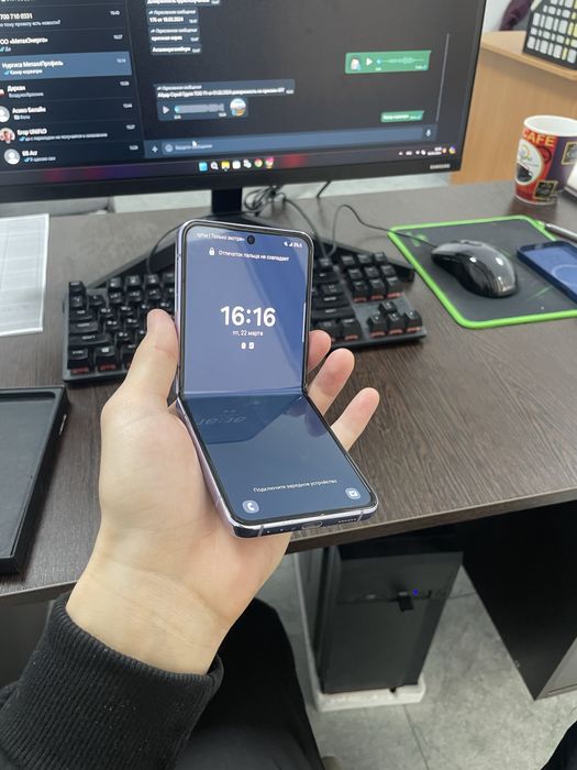 Samsung galaxy Z Flip 4