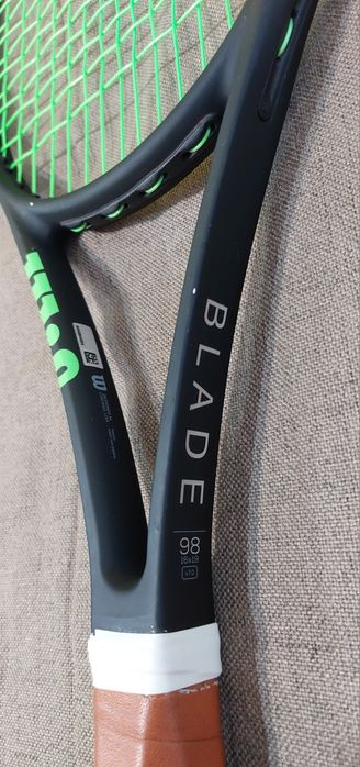 Wilson Blade v7 16x19 - грип 3