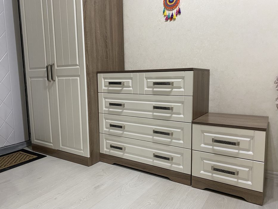 Продам спальный гарнитур Прованс Трия мебель пр-вр Россия