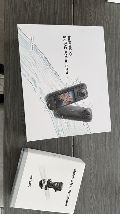 Pachet Insta360 x5 - Essentials Bundle + u-bolt moto