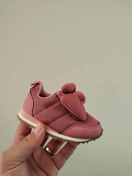 Обувки и пантафи за бебета