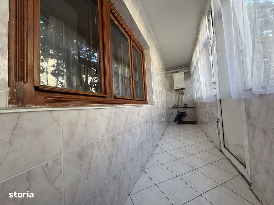 Nemobilat 3 camere 85 mp cu grădină Tatarasi Metalurgie