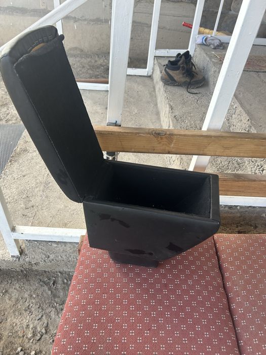 Подлокотник для авто