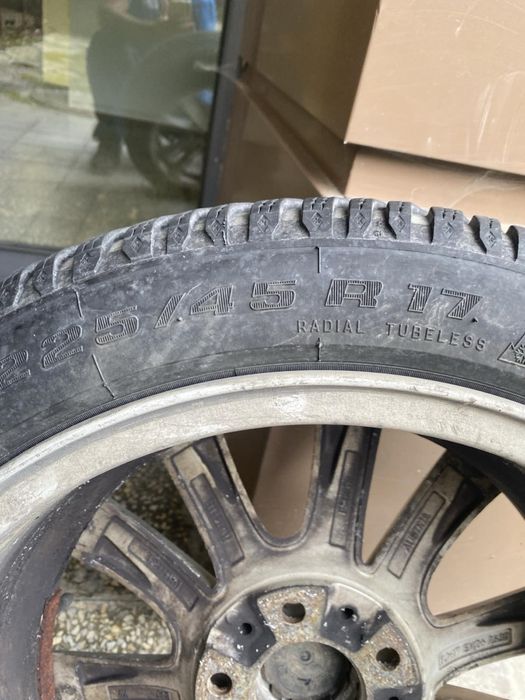 Продавам джанти с гуми БМВ 17”