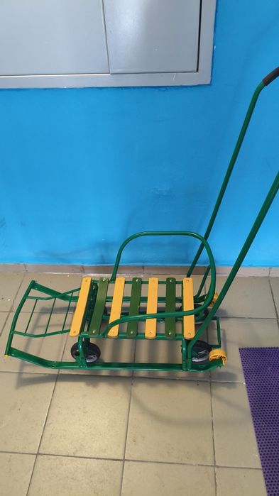 Детские санки с колесами