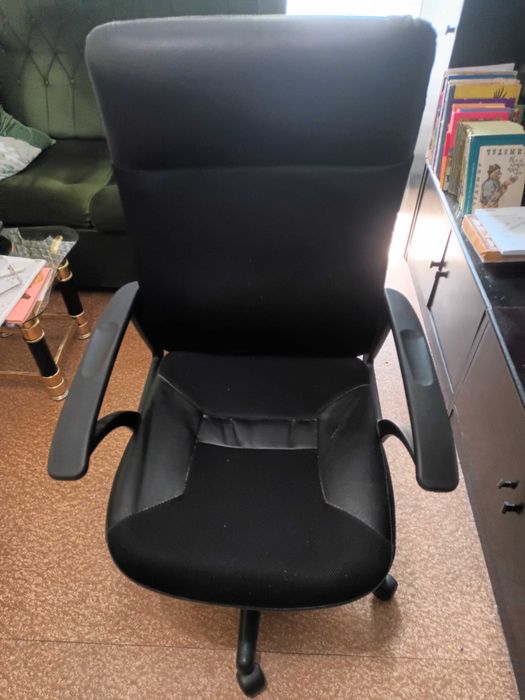 офис стол на колелца