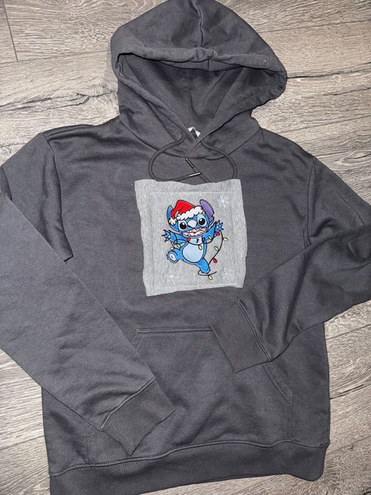 Суитчър с бродерия