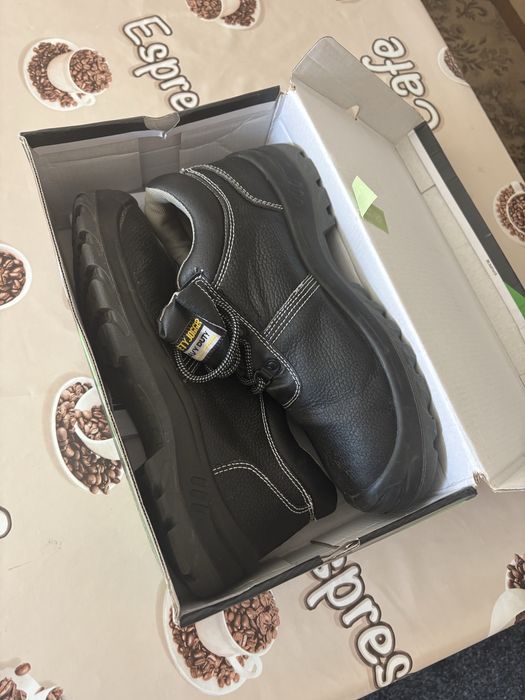 Vand bocanci matine 45-46