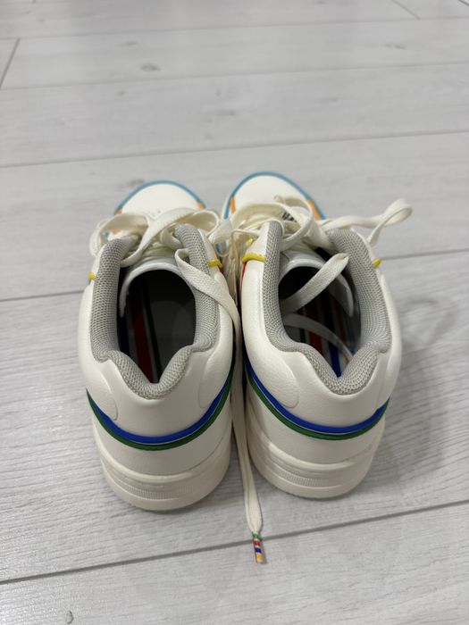 Продам кроссовки