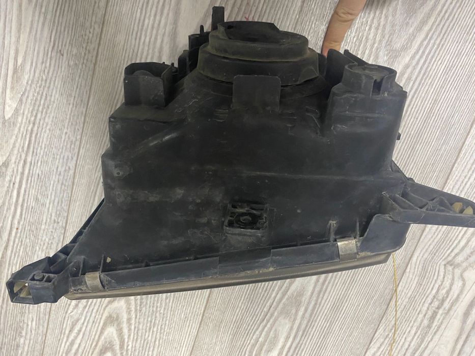 Фара mitsubishi challenger правая