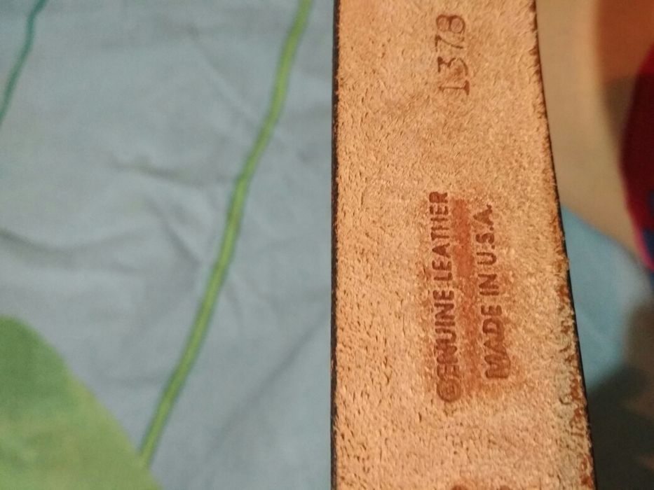 Ремень кожанный, стильный и красивый