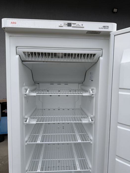 Фризер AEG No Frost 180 см