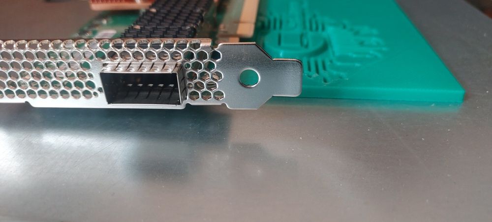 Adaptor Server HFA Intel OmniPath 100G QSFP28