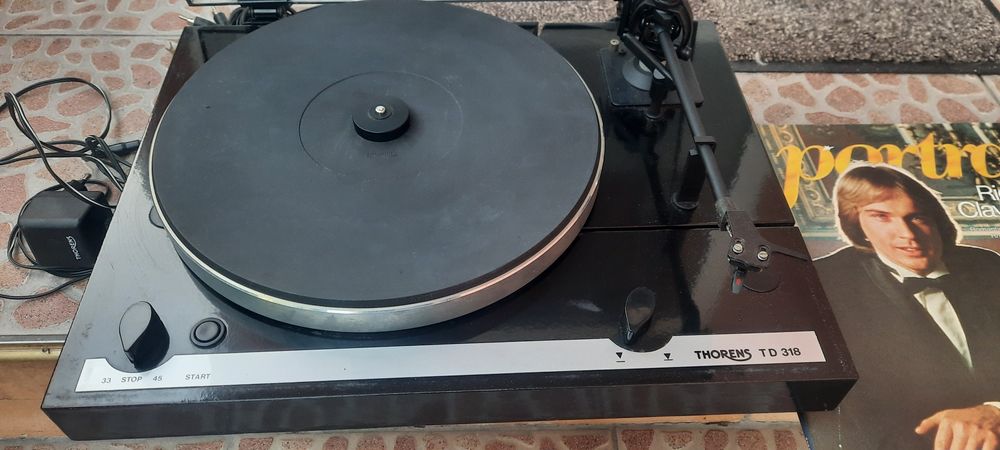 ГРАМОФОН Thorens TD318
