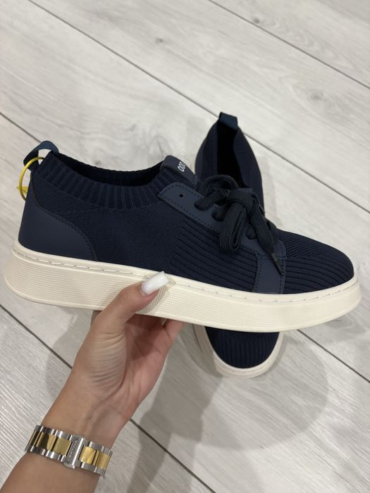 Кеды базовые.