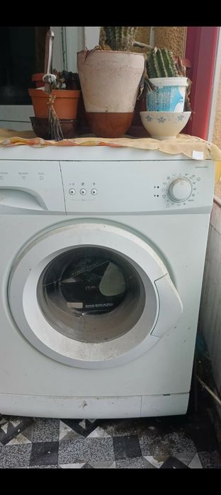 Пералня Crowi работеща