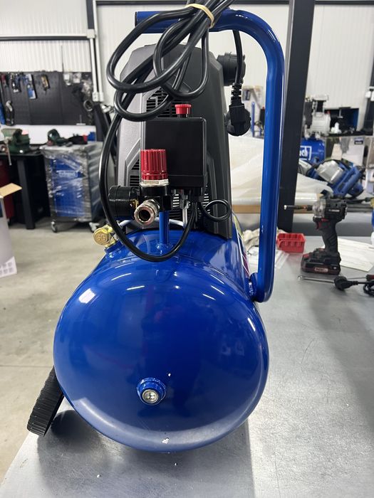 Компресор  маслен Scheppach HC63-50л. / 10бара/220л 1500W-чисто нов