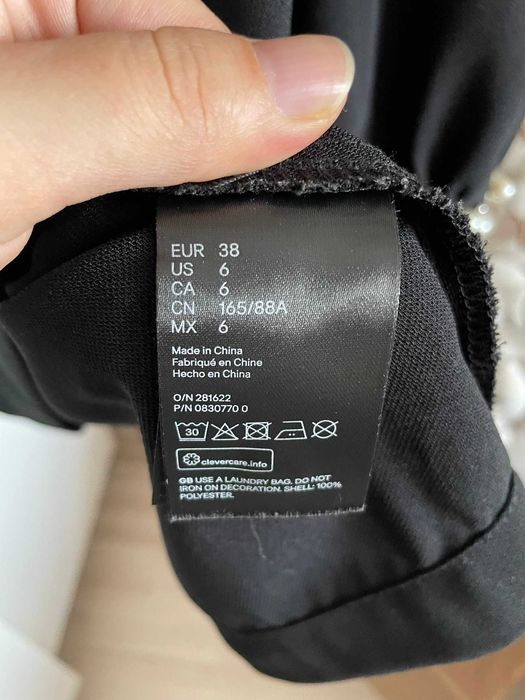 H&M Черна рокля с перли, M/38 EU